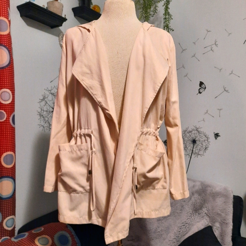 White Mid-length Spring Coat S